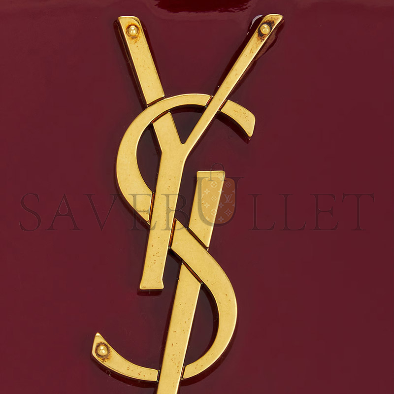 Y*L uptown chain wallet in patent leather 607788bmiiw6259 (19*12*3cm)